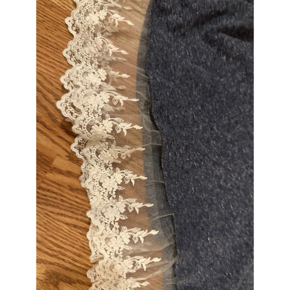 Lace bottom top - Picture 4 of 4